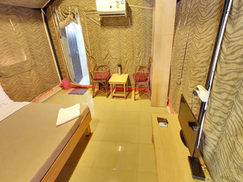 Gir Jungle Lodge Room